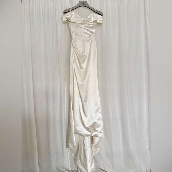 Vivienne Westwood Cora Cocotte Corset Bridal Gown – Ivory Silk – Size XS/S - Picture 6 of 8